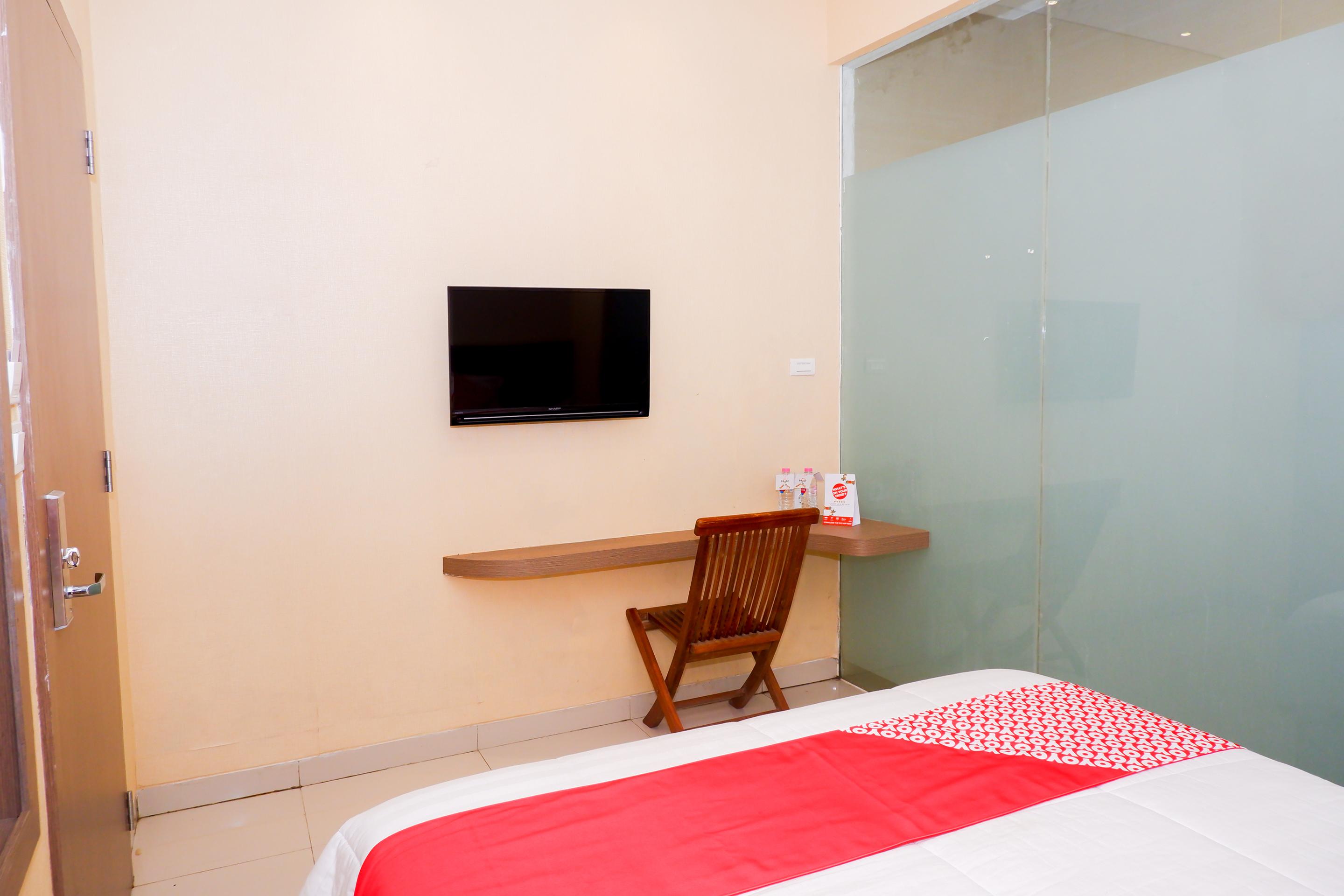 Oyo 379 Grand Mundu Otel Semarang Dış mekan fotoğraf