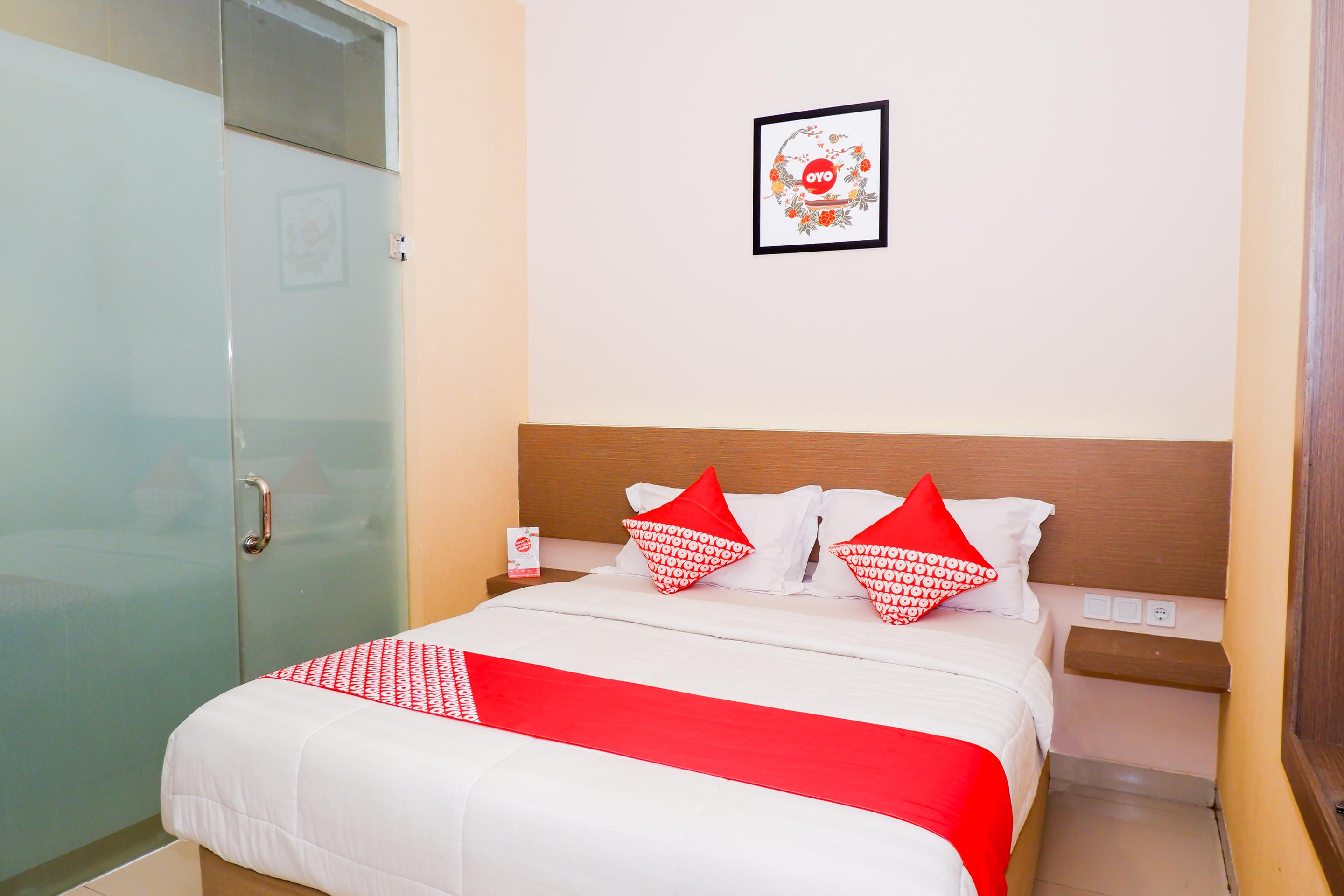 Oyo 379 Grand Mundu Otel Semarang Dış mekan fotoğraf