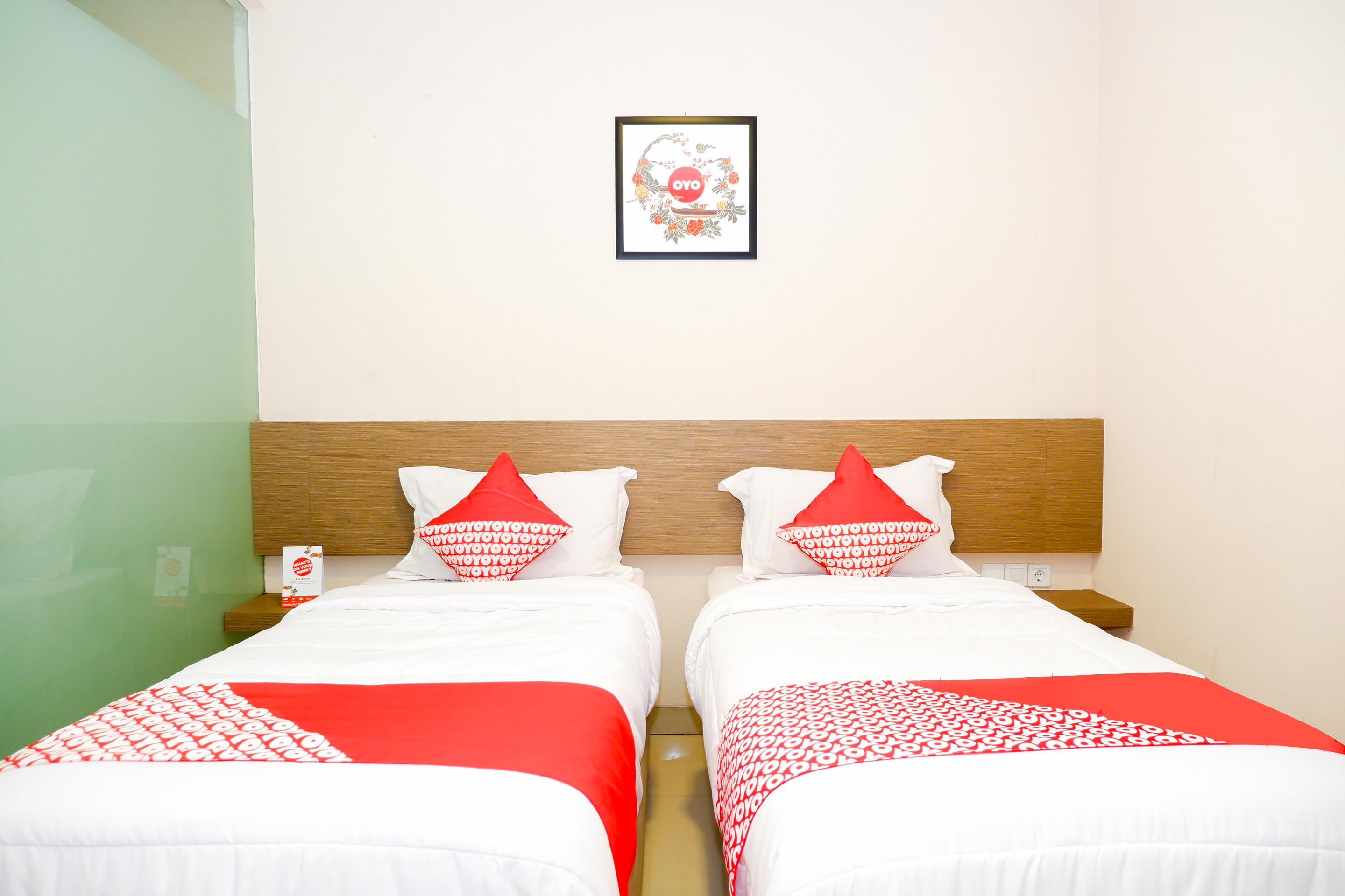 Oyo 379 Grand Mundu Otel Semarang Dış mekan fotoğraf