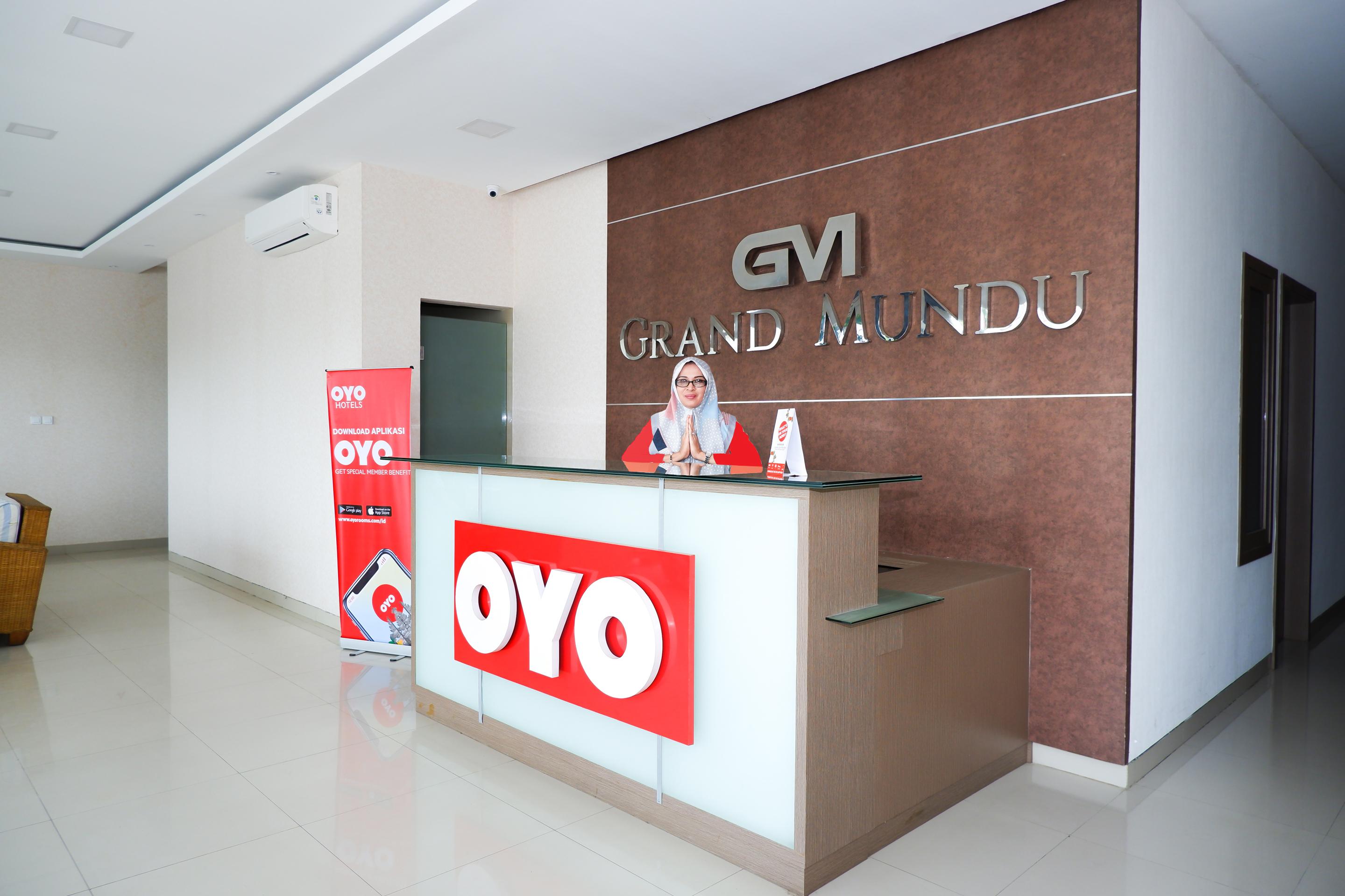 Oyo 379 Grand Mundu Otel Semarang Dış mekan fotoğraf